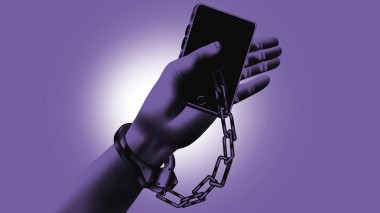 Rząd UK planuje wprowadzenie zakazu posiadania szyfrowanych telefonów [ang]