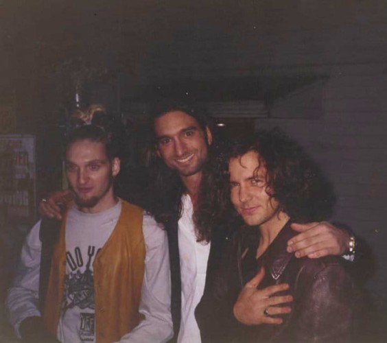Layne Staley, Eddie Vedder (Pearl Jam) z Johnnym Bacolasem,...
